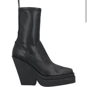 Gia Borghini Black Ankle Boots Size 39‎